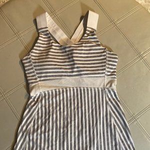 Cute* Lululemon TOP Size 04 Exercise/Yoga